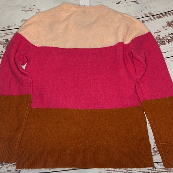 J. Crew -NWT- light sweater - Picture 3 of 4